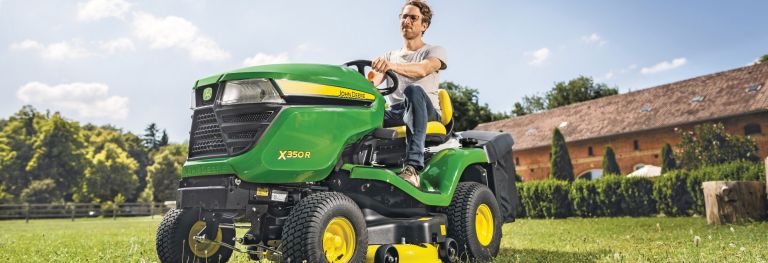 John Deere Rasentraktoren bei Bendick in Mettingen